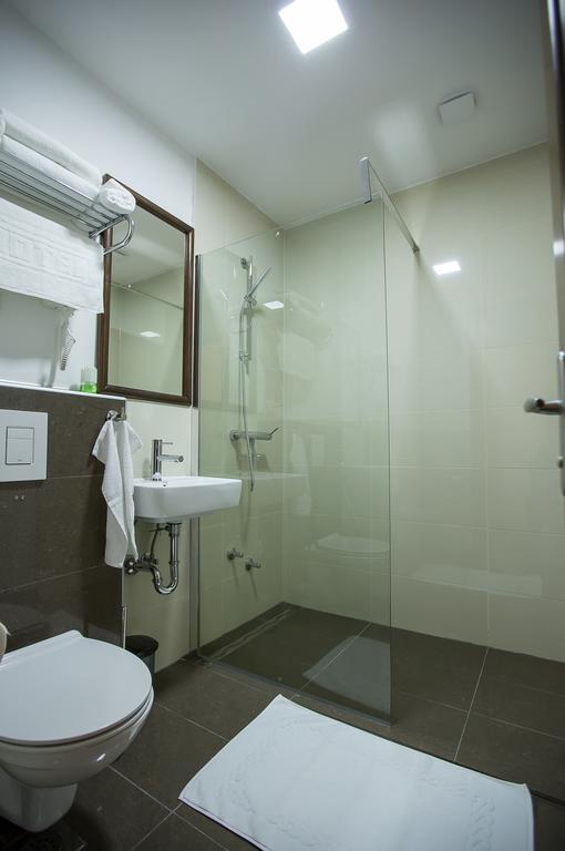 Heartland City B&B Tuzla Ngoại thất bức ảnh